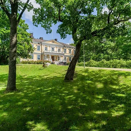 Sannasin Kartano Hotel 3*